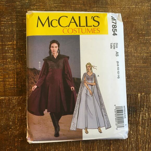 McCalls Sewing Pattern M7854 Costume GOT Daenerys Targaryen Cosplay 6-14 UNCUT - Picture 1 of 3